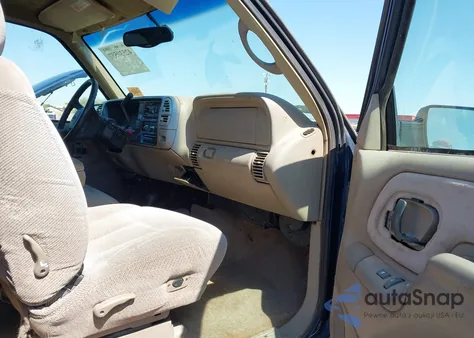 1998 Chevrolet K1500 Fleetside z USA, uszkodzony, nr VIN 2GCEK19R3W1237506